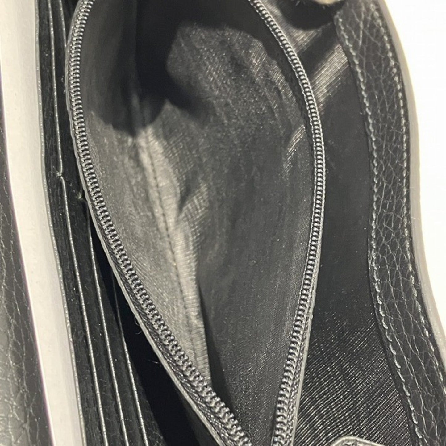 Gucci Black Leather Long Wallet (Bi-Fold)