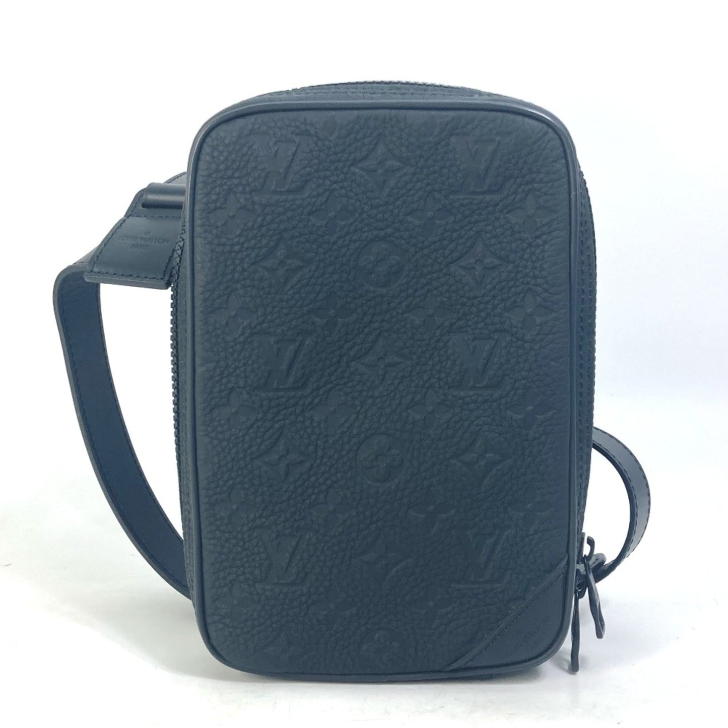 Louis Vuitton Black Leather Shoulder Bag ()