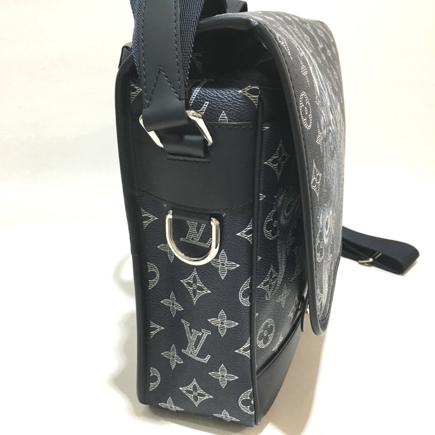 Louis Vuitton Navy Other Shoulder Bag