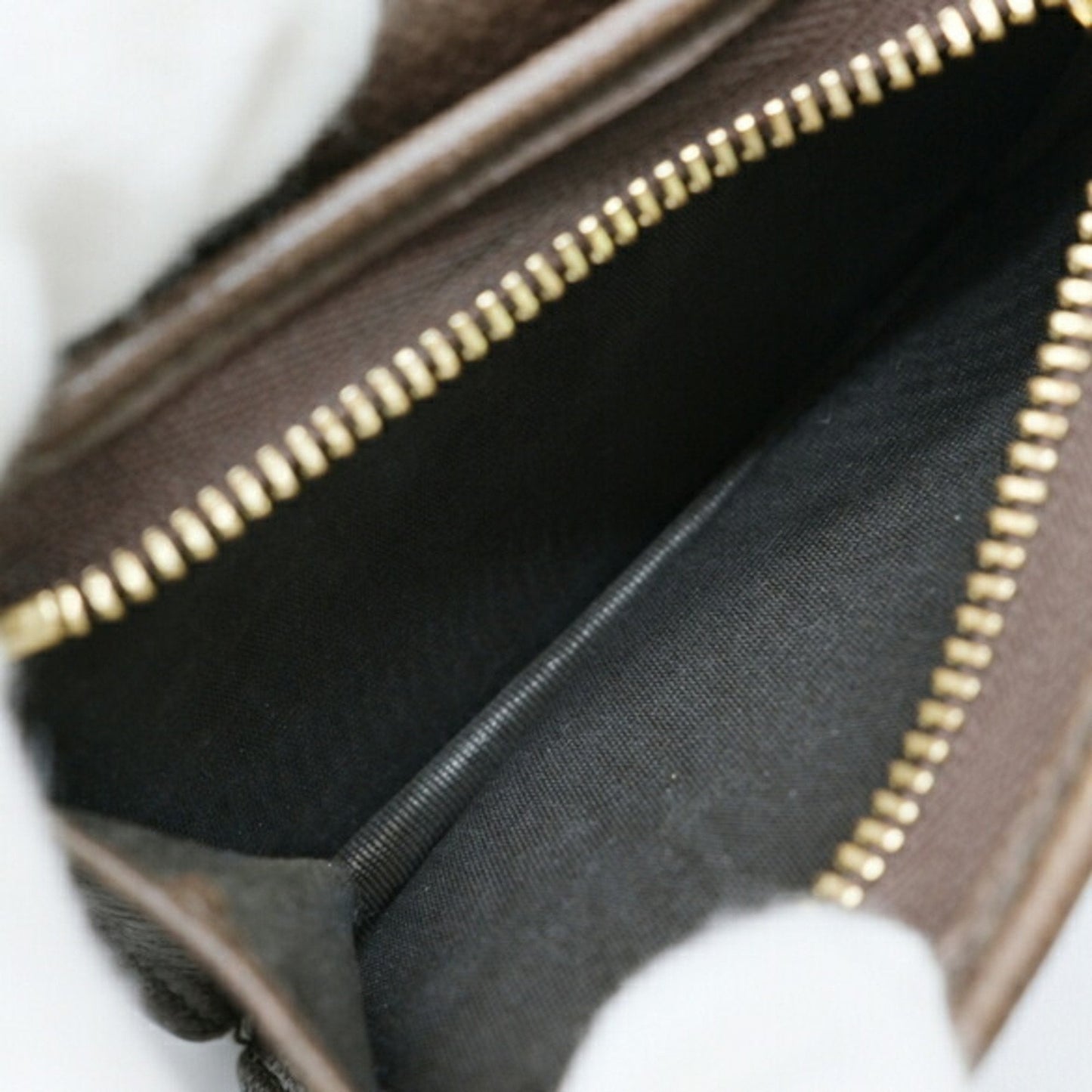 Gucci Beige Brown Multi-Color Gg Supreme Wallet (Bi-Fold)
