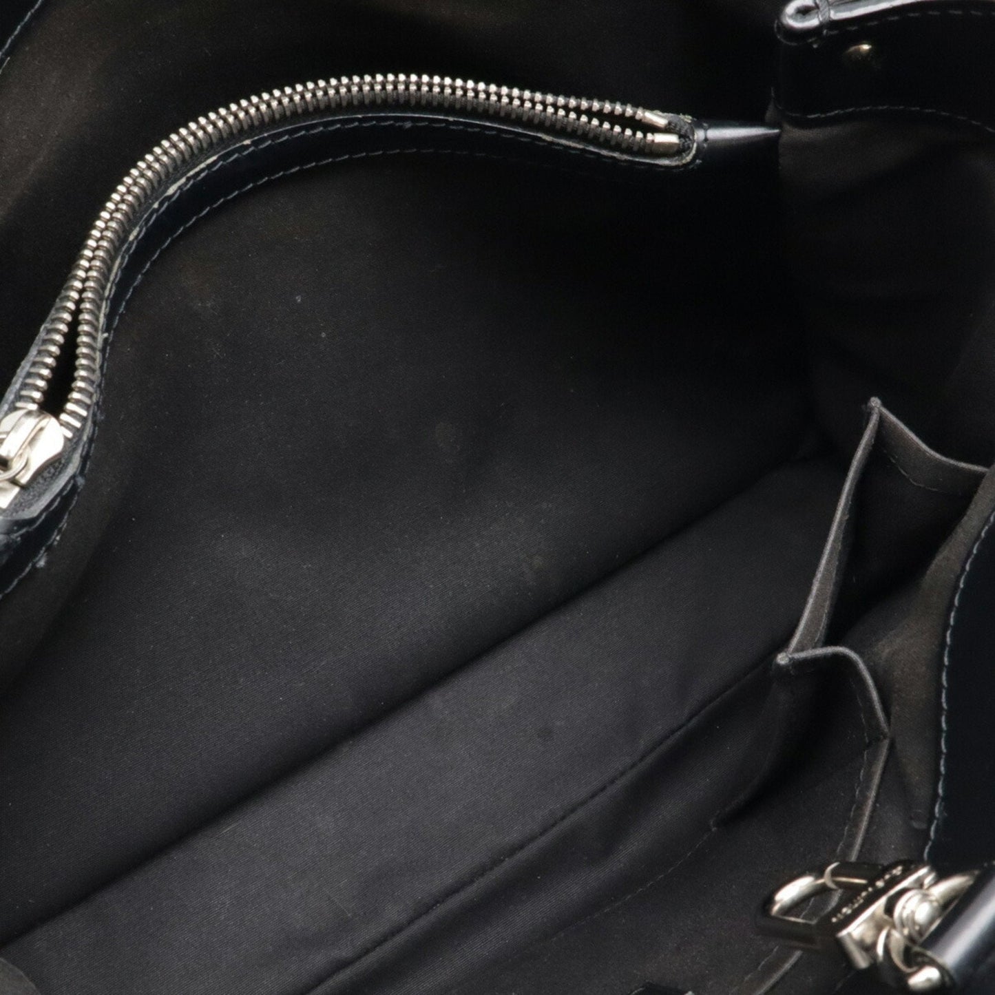 Louis Vuitton Black Noir Epi Leather Handbag Shoulder Bag