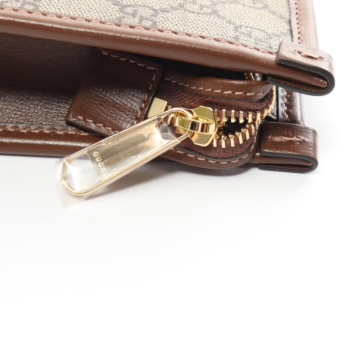 Gucci Beige Brown Gg Supreme Clutch Bag