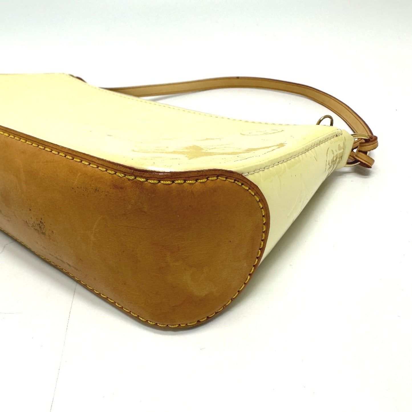 Louis Vuitton White Other Shoulder Bag