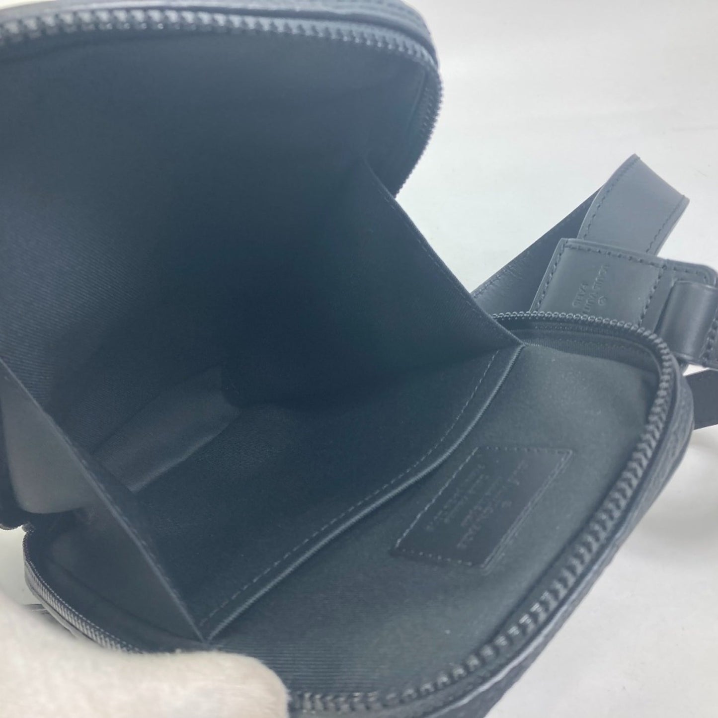 Louis Vuitton Black Leather Shoulder Bag