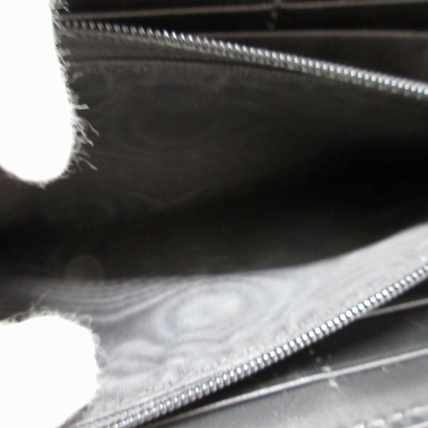 Gucci Black Leather Long Wallet (Bi-Fold)