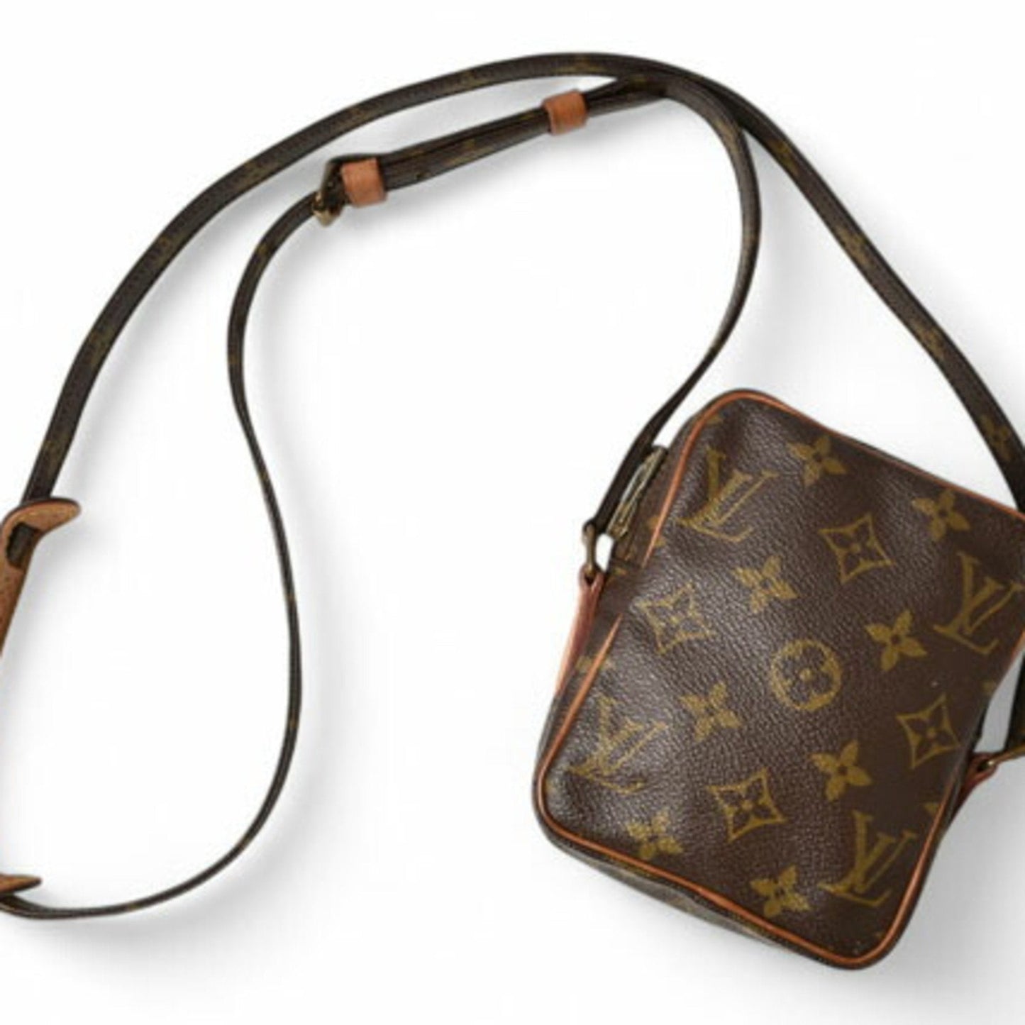 Louis Vuitton Monogram Monogram Pochette Shoulder Bag