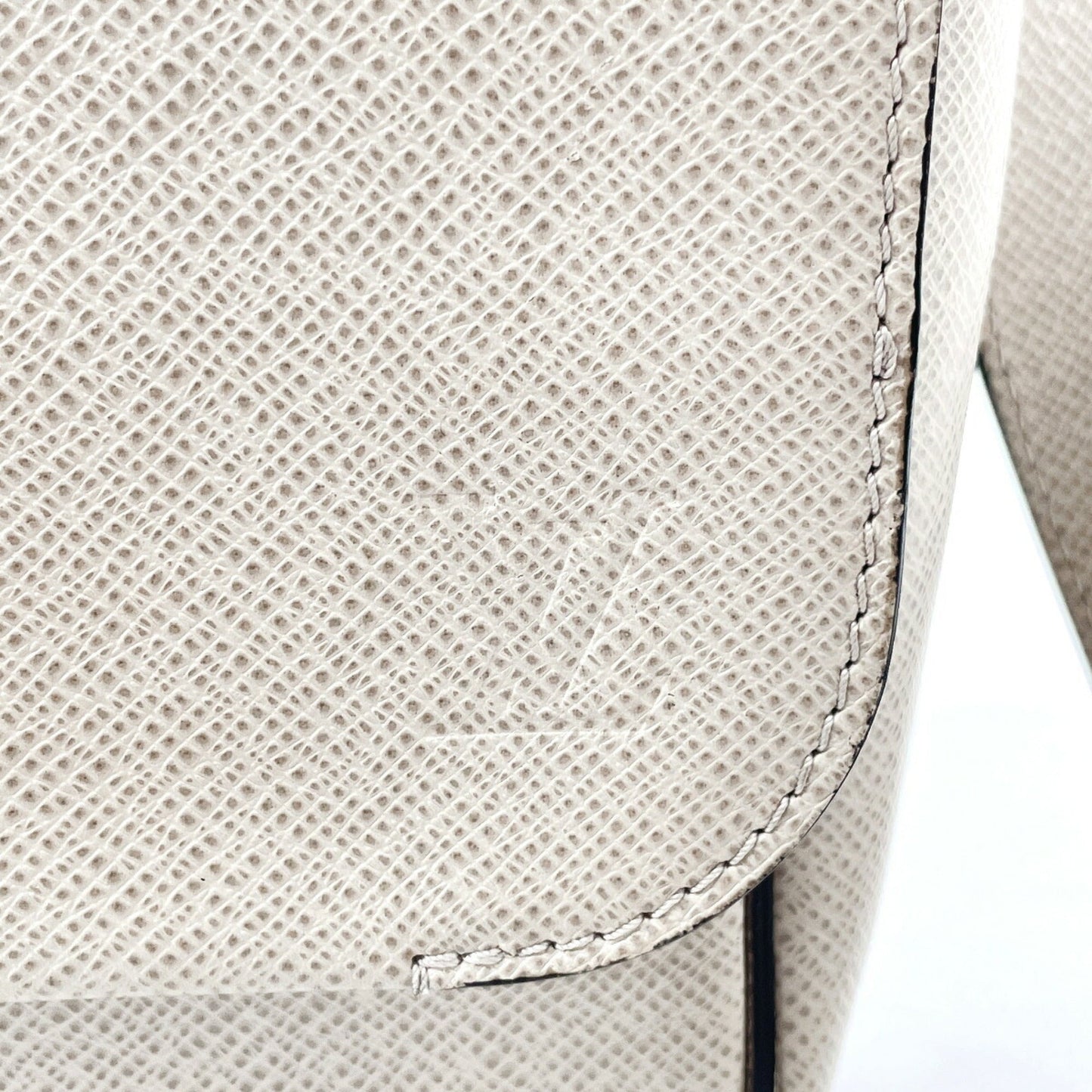 Louis Vuitton Gray Taiga Leather Shoulder Bag