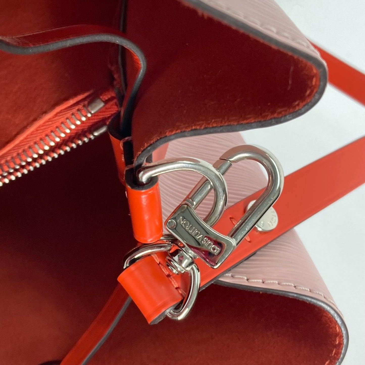 Louis Vuitton Pink Leather Shoulder Bag