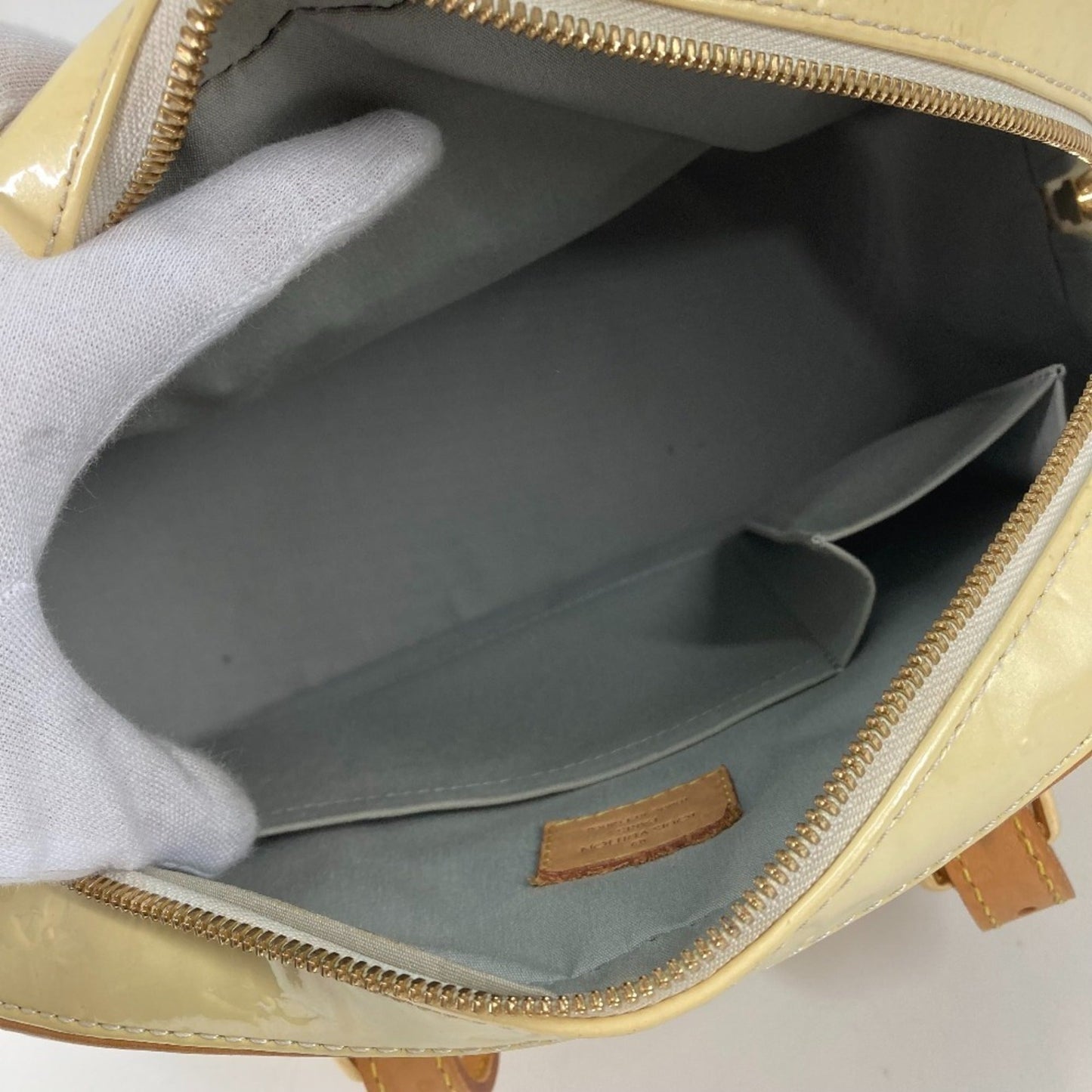 Louis Vuitton Pearl White Monogram Vernis Handbag Shoulder Bag