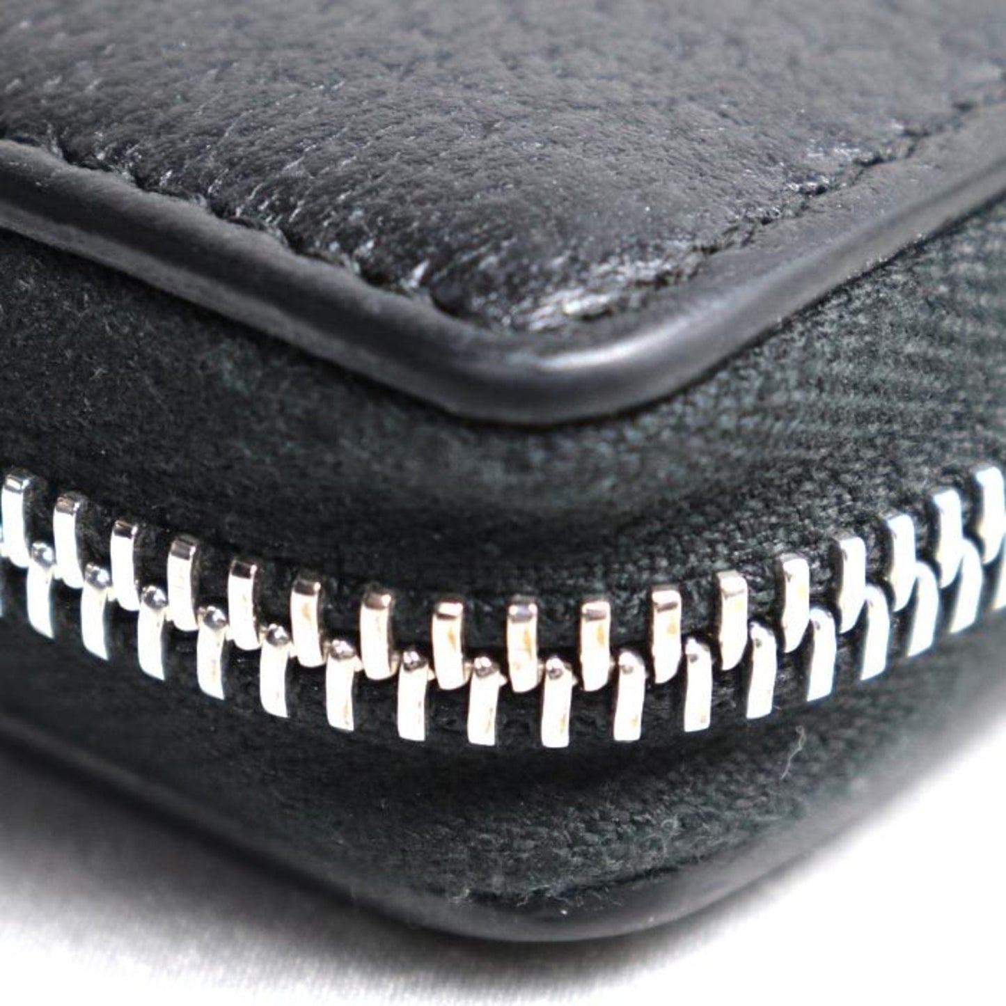 Gucci Black Leather Long Wallet (Bi-Fold)