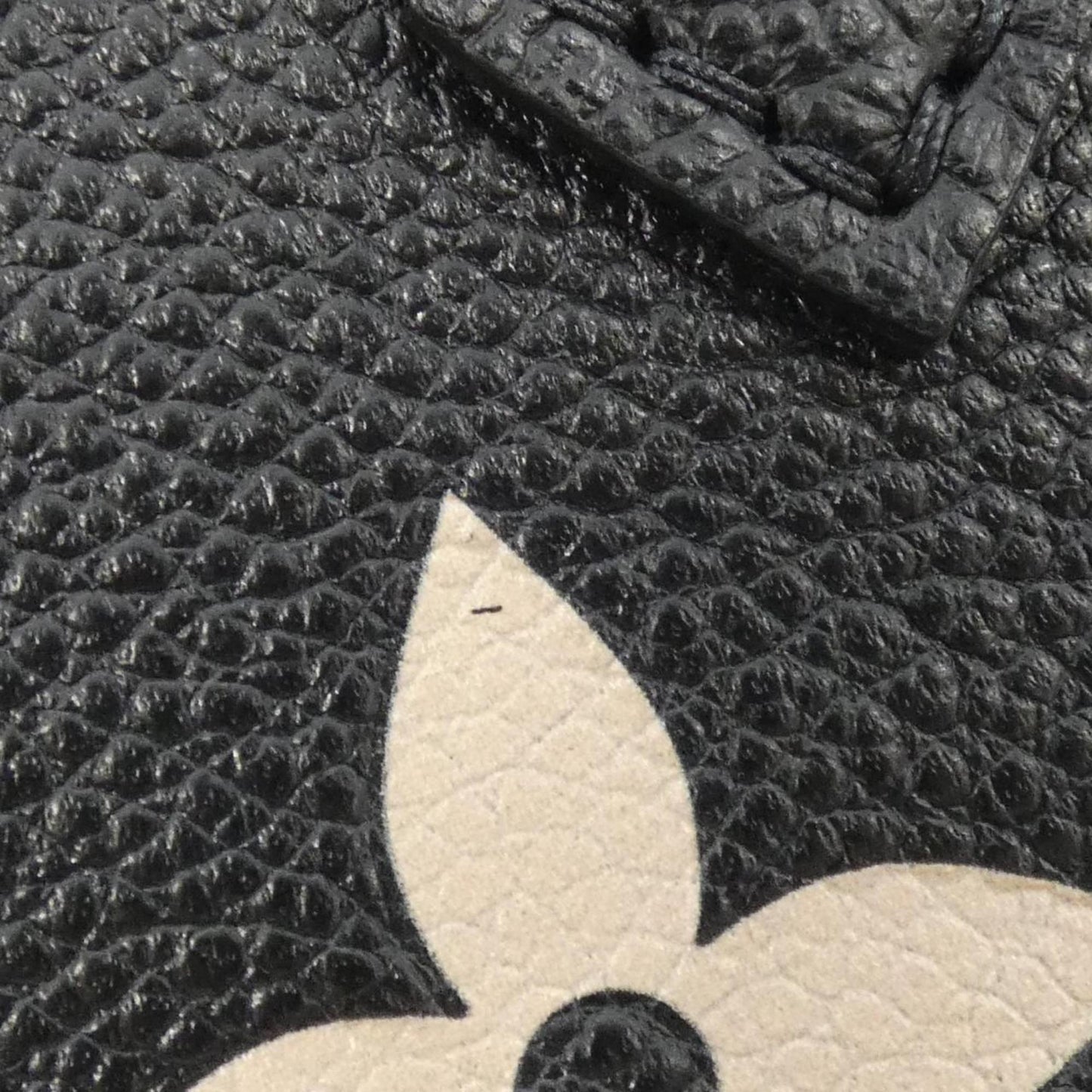 Louis Vuitton Beige Black Leather Shoulder Bag