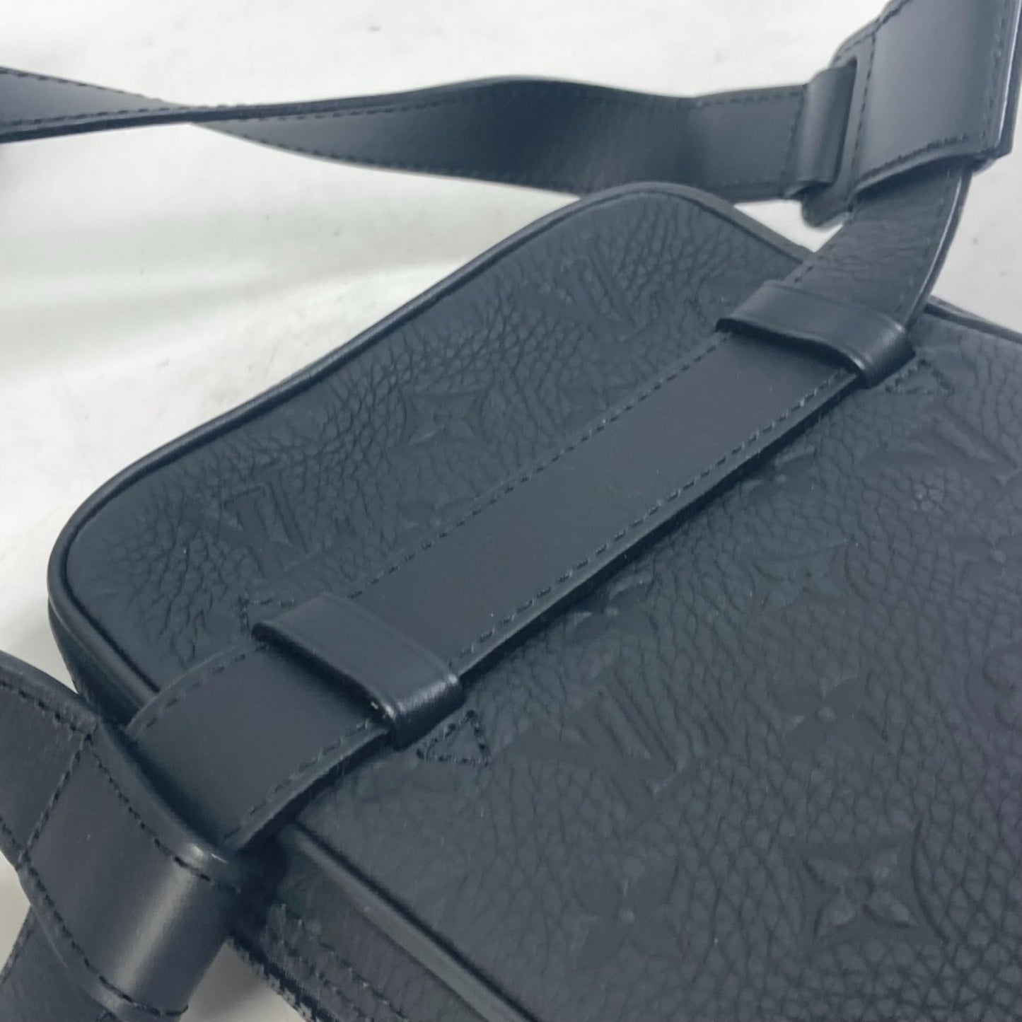 Louis Vuitton Black Leather Shoulder Bag