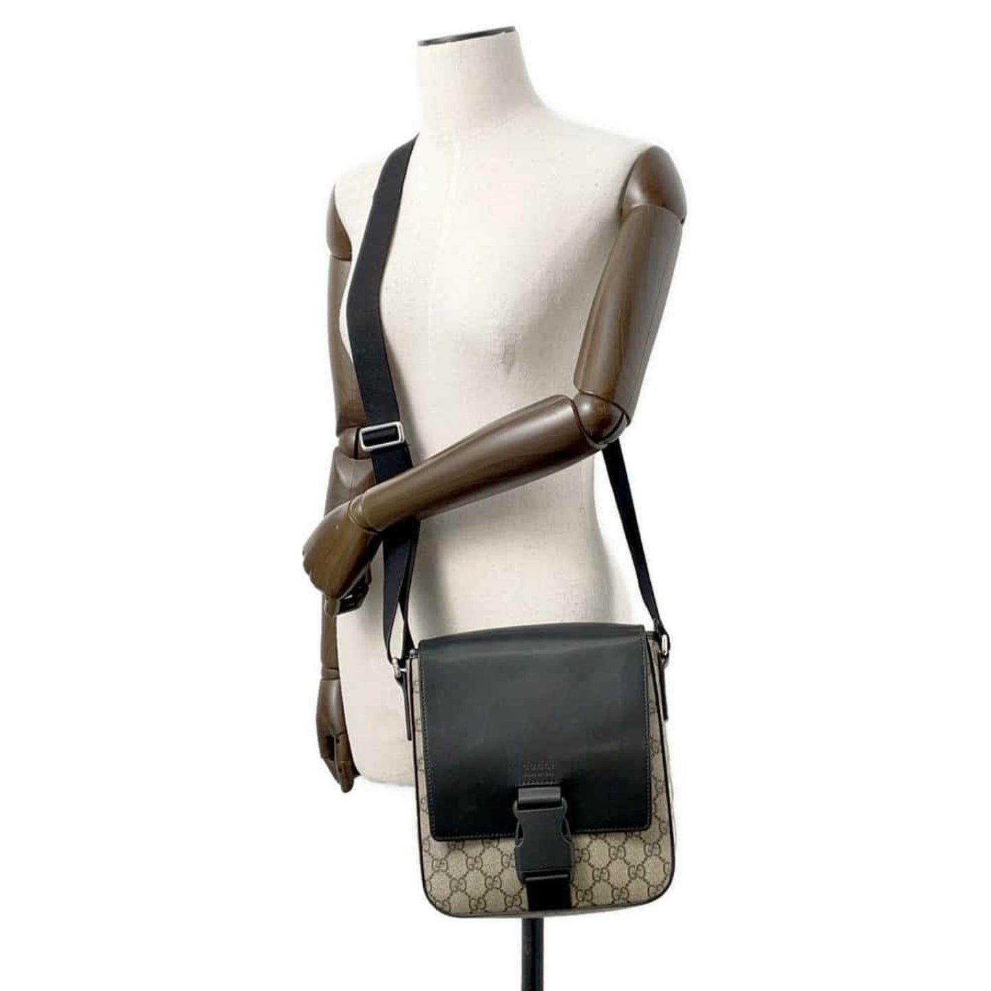 Gucci Beige Black Gg Supreme Leather Messenger Bag Shoulder Bag