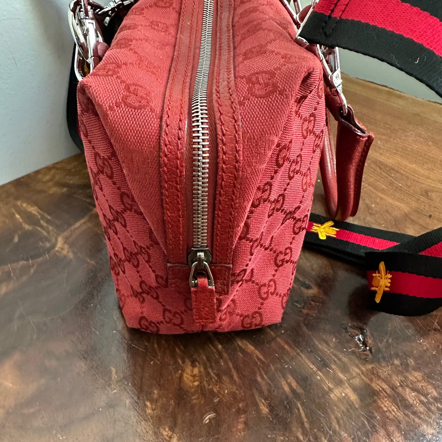 The Full Falcon Crossbody/Handbag - Orvis bags Gucci in Red Canvas