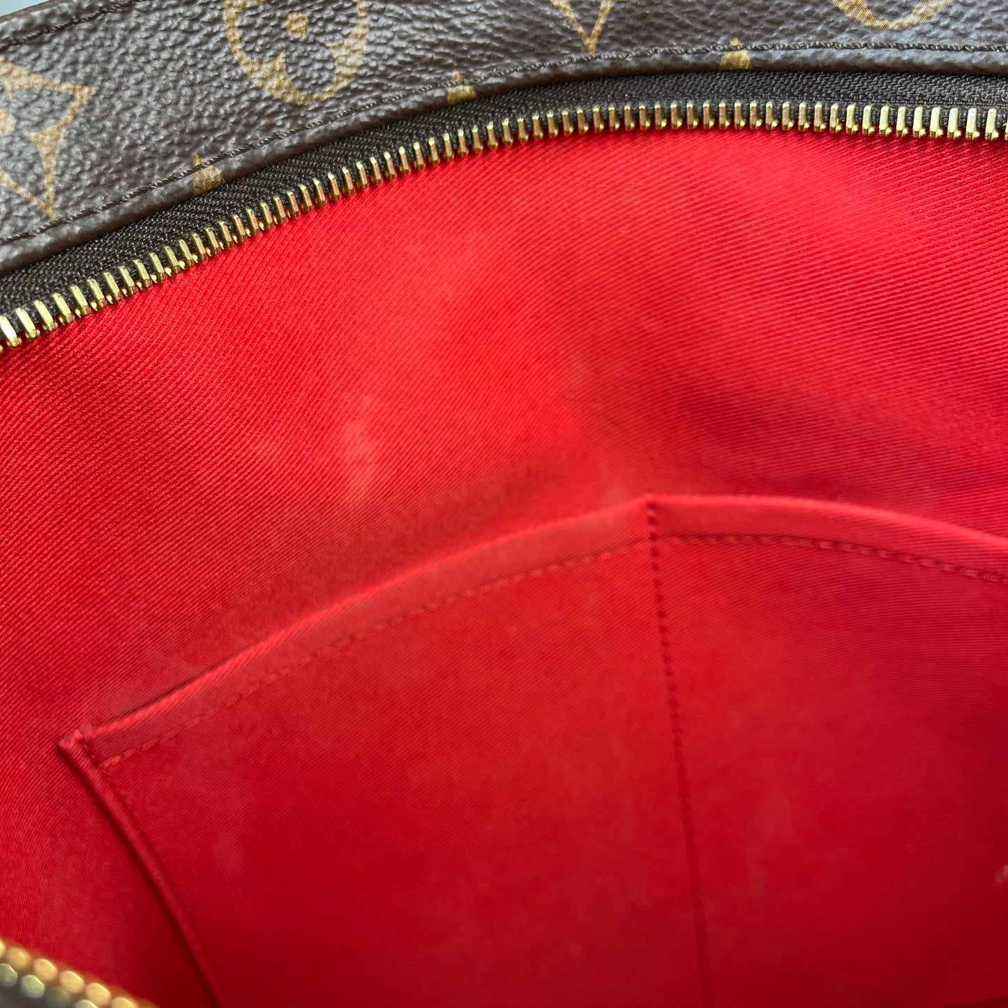 LOUIS VUITTON Carry It Monogram Tote