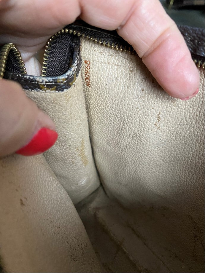 The Cygnet Crossbody -Orvis bags Monogram in Vachetta