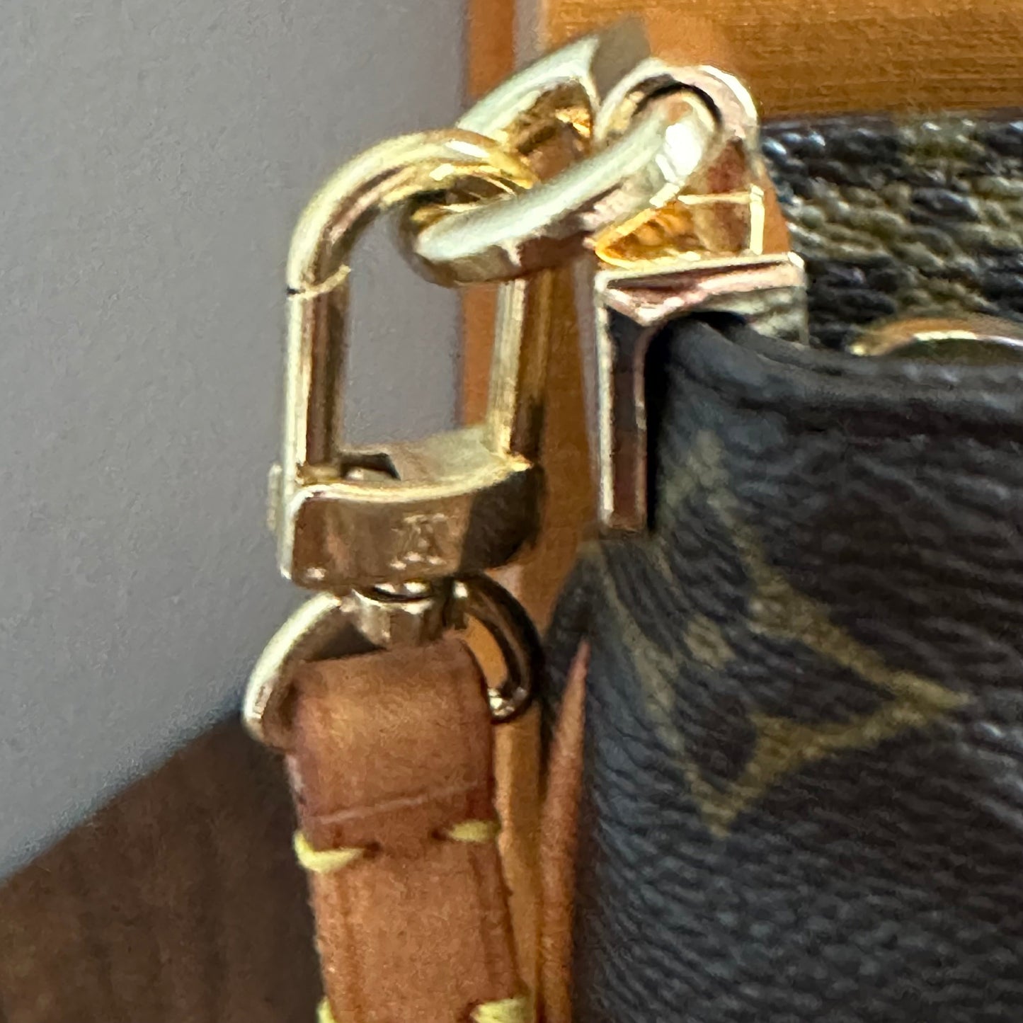 The Junco Crossbody -Orvis bags LV Monogram in Vachetta