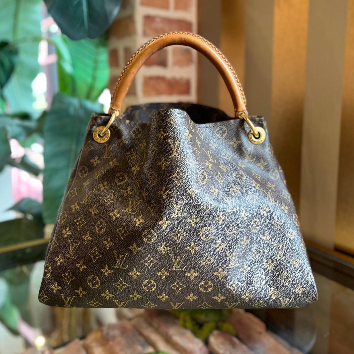 LOUIS VUITTON Artsy MM Brown Monogram Canvas Hobo Bag