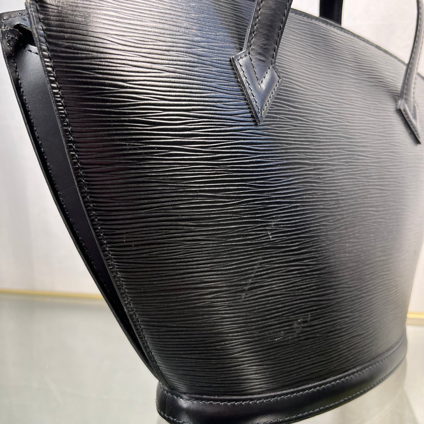LOUIS VUITTON Saint Jacques PM Epi Black