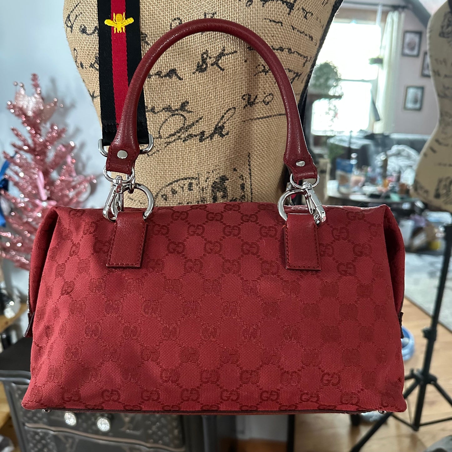 The Full Falcon Crossbody/Handbag - Orvis bags Gucci in Red Canvas