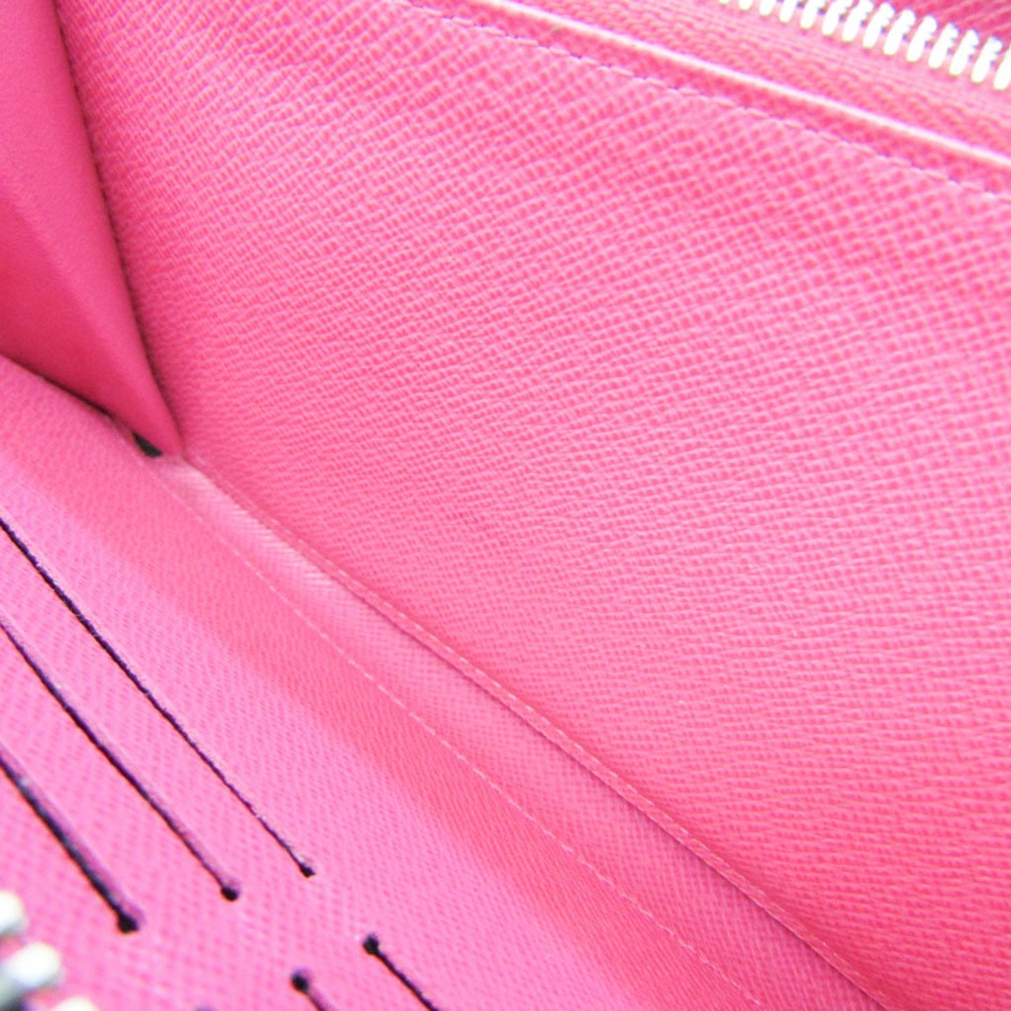 Louis Vuitton Zippy Wallet Black Leather Wallet