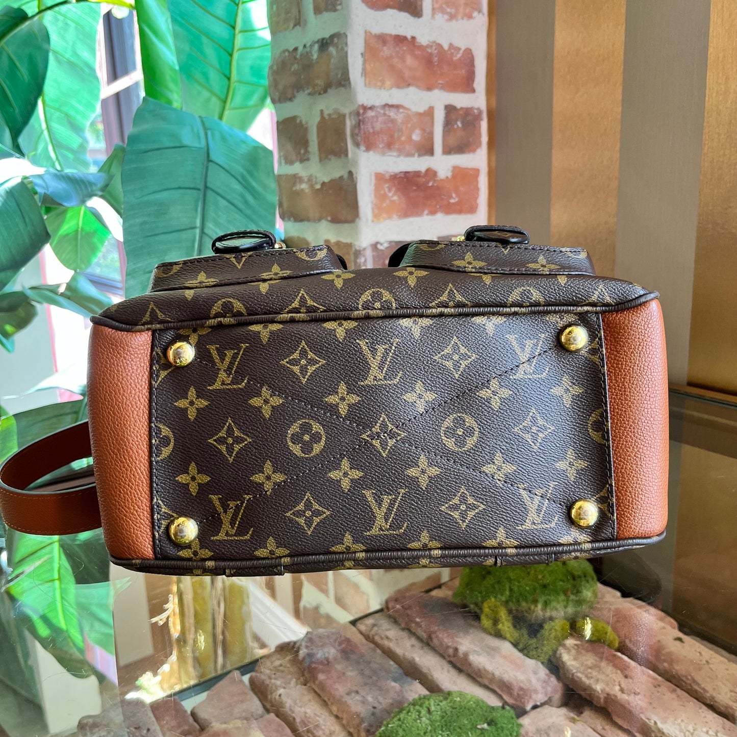 LOUIS VUITTON Manhattan NM Brown Monogram Canvas Top Handle Bag