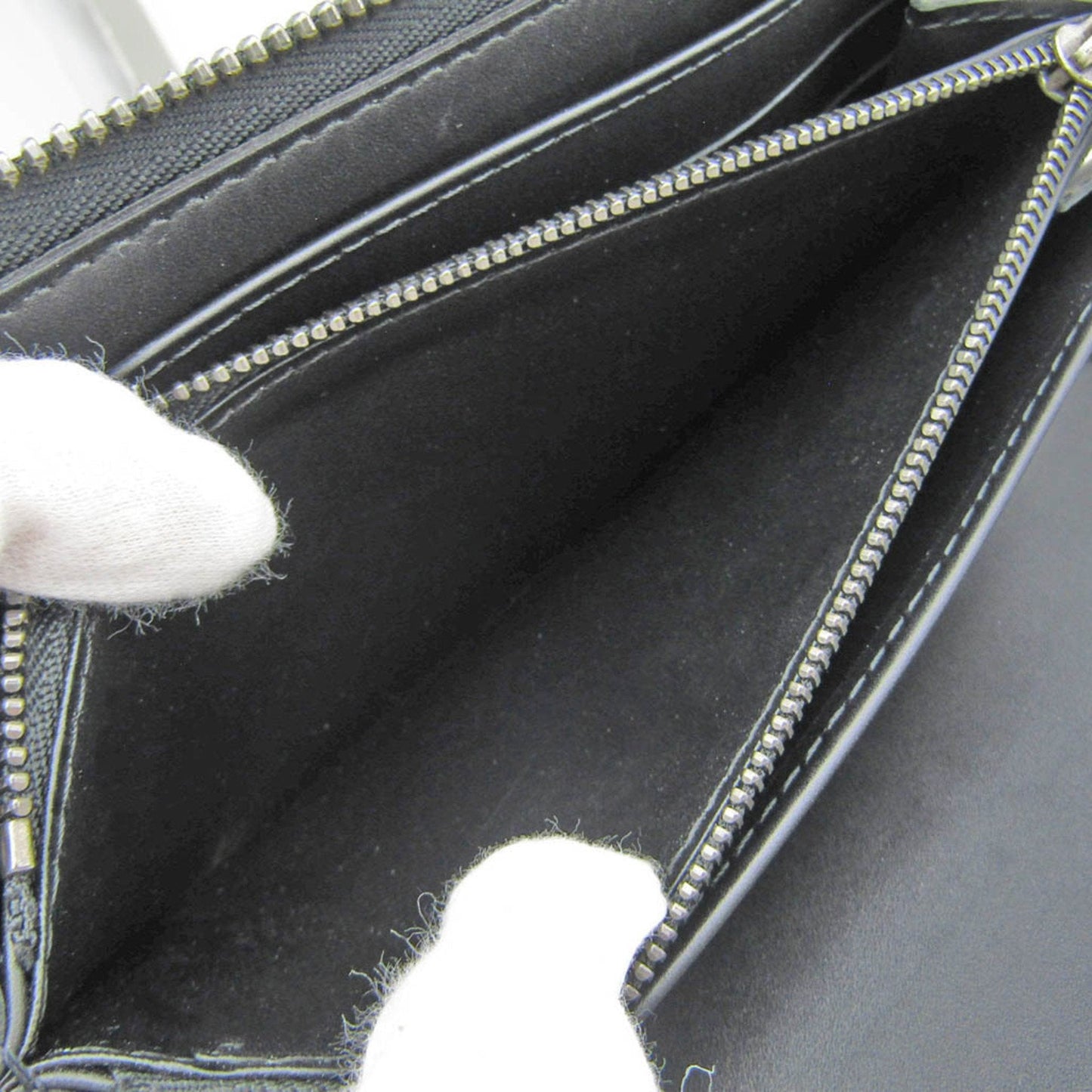 Louis Vuitton Portefeuille Zippy Grey Leather Wallet