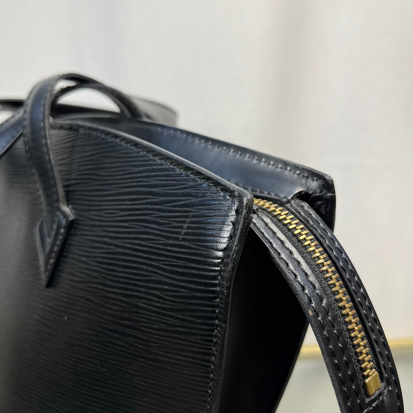 LOUIS VUITTON Saint Jacques PM Epi Black