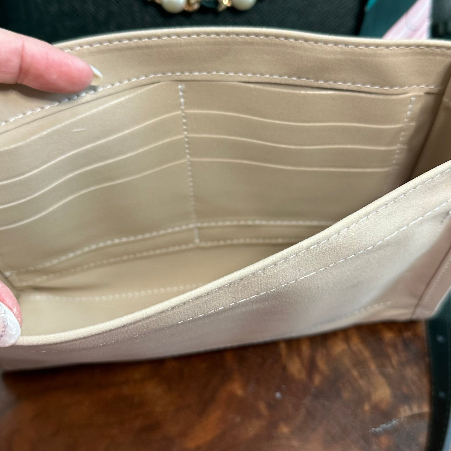 The Swan Crossbody -Orvis bags LV Taiga Leather in Dark Green