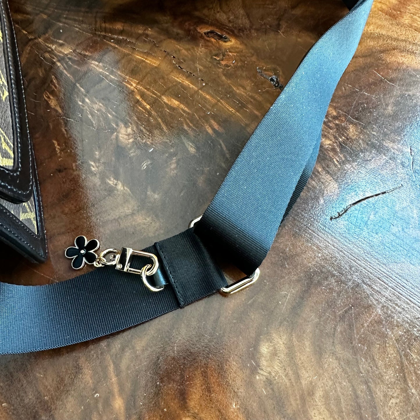The Crane -Orvis bags Monogram LV Crossbody Bag in Black
