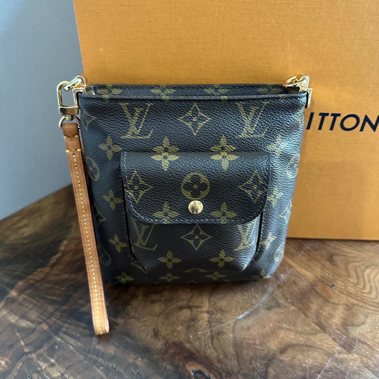 The Junco Crossbody -Orvis bags LV Monogram in Vachetta
