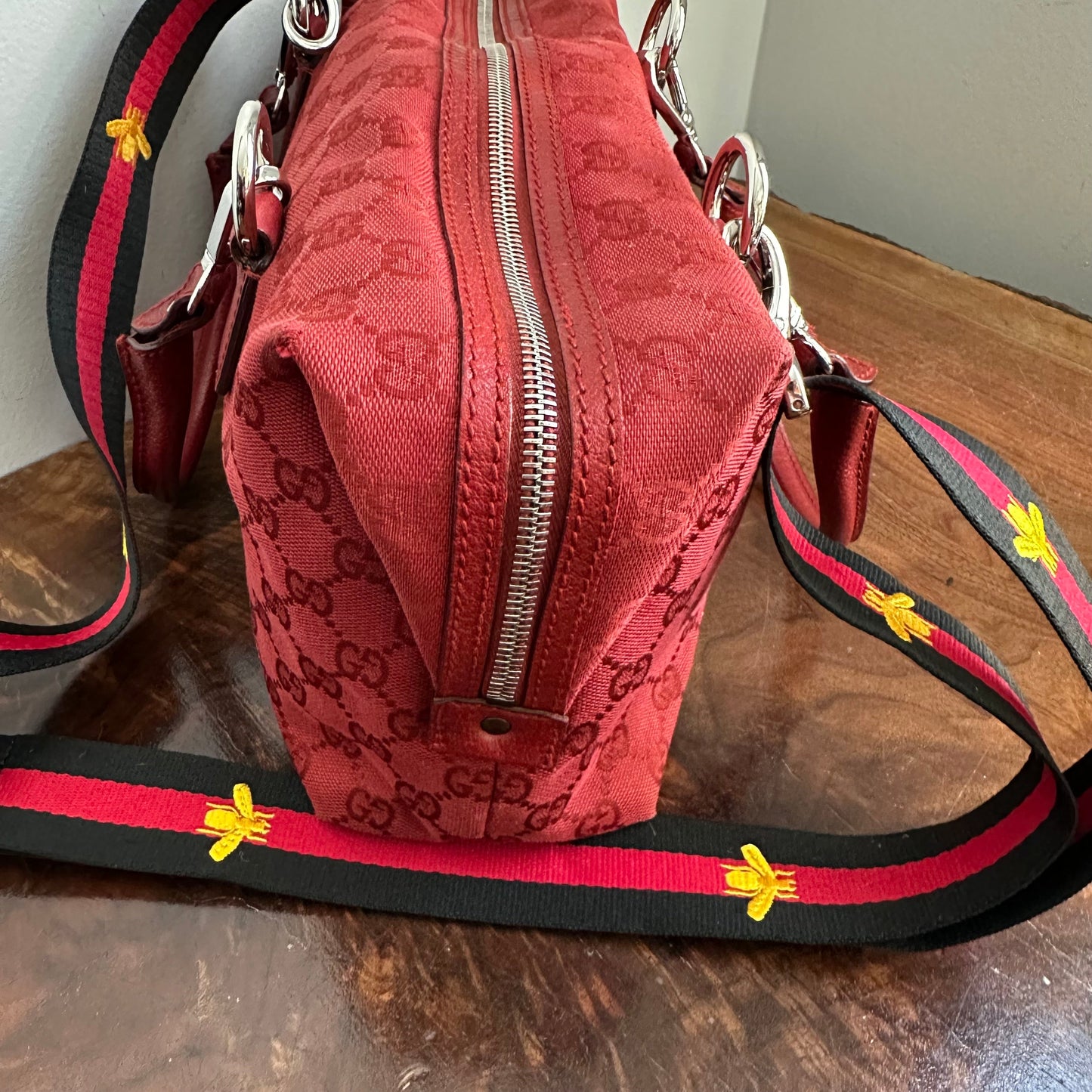 The Full Falcon Crossbody/Handbag - Orvis bags Gucci in Red Canvas