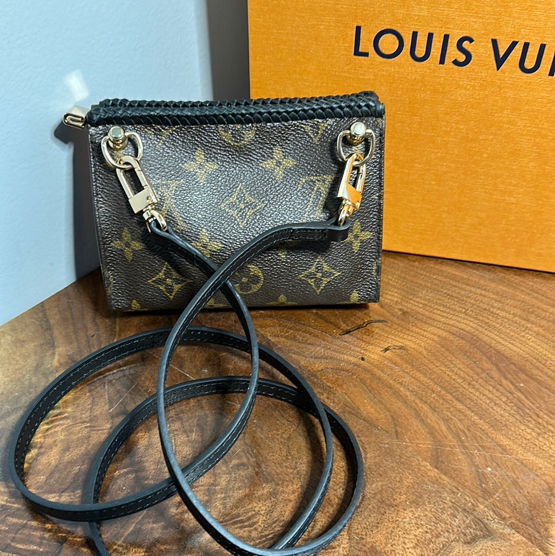 The Junco Crossbody -Orvis bags Monogram Pouch in Black