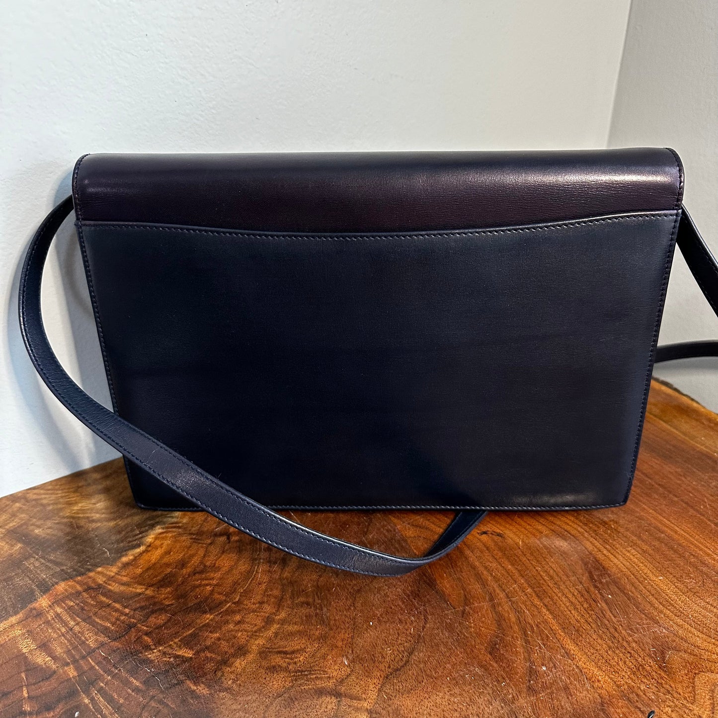 The Swan -Orvis bags Gucci GG Crossbody/Shoulder/Clutch Bag in Navy Leather