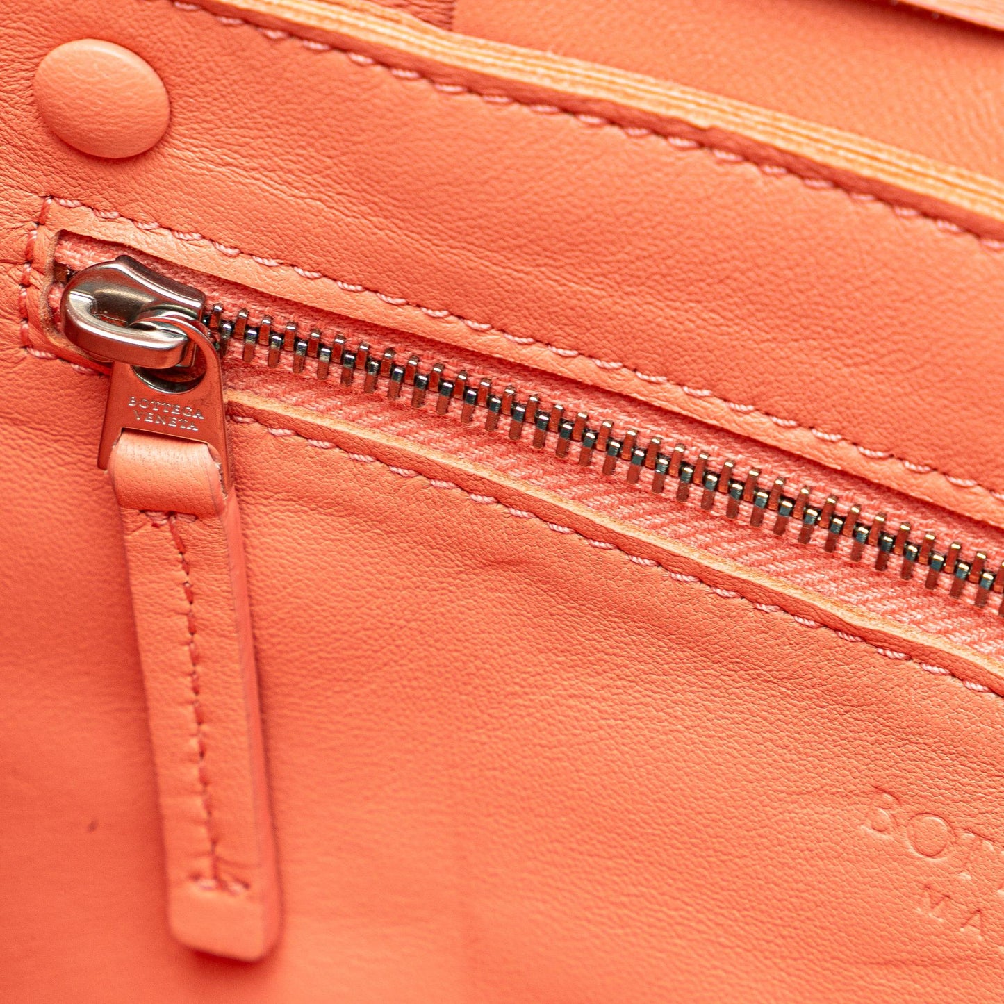 Bottega Veneta Calfskin Intrecciato Cassette Crossbody