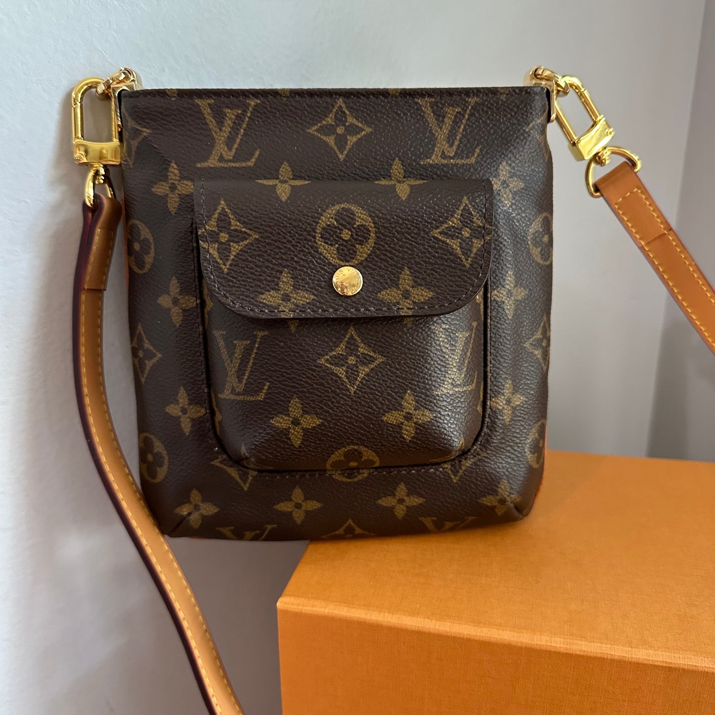 The Junco Crossbody -Orvis bags LV Monogram in Vachetta