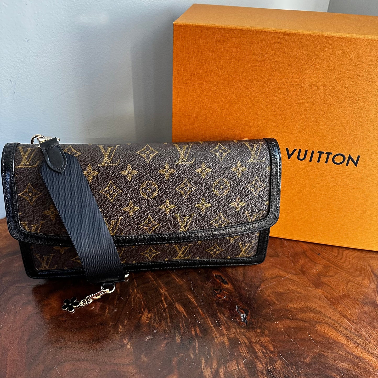 The Crane -Orvis bags Monogram LV Crossbody Bag in Black