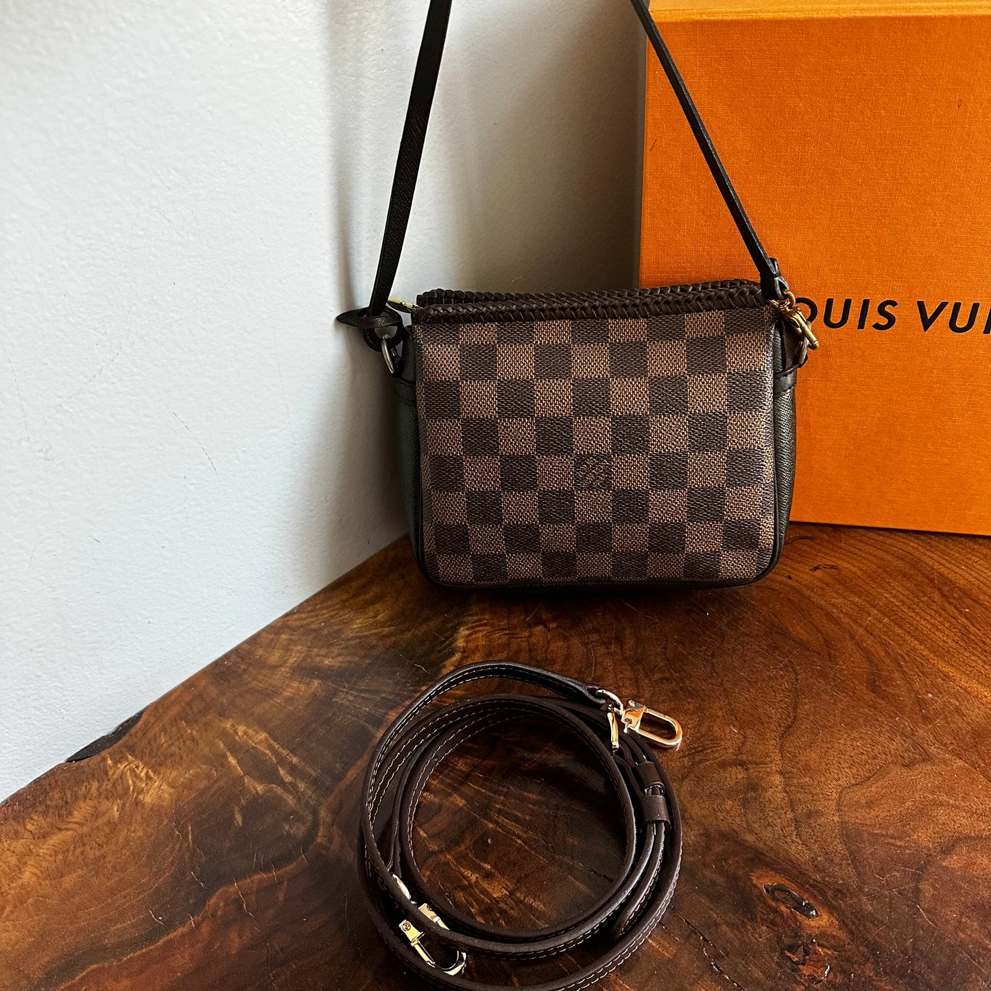 The Junco Crossbody Bag -Orvis bags LV in Damier Ebene