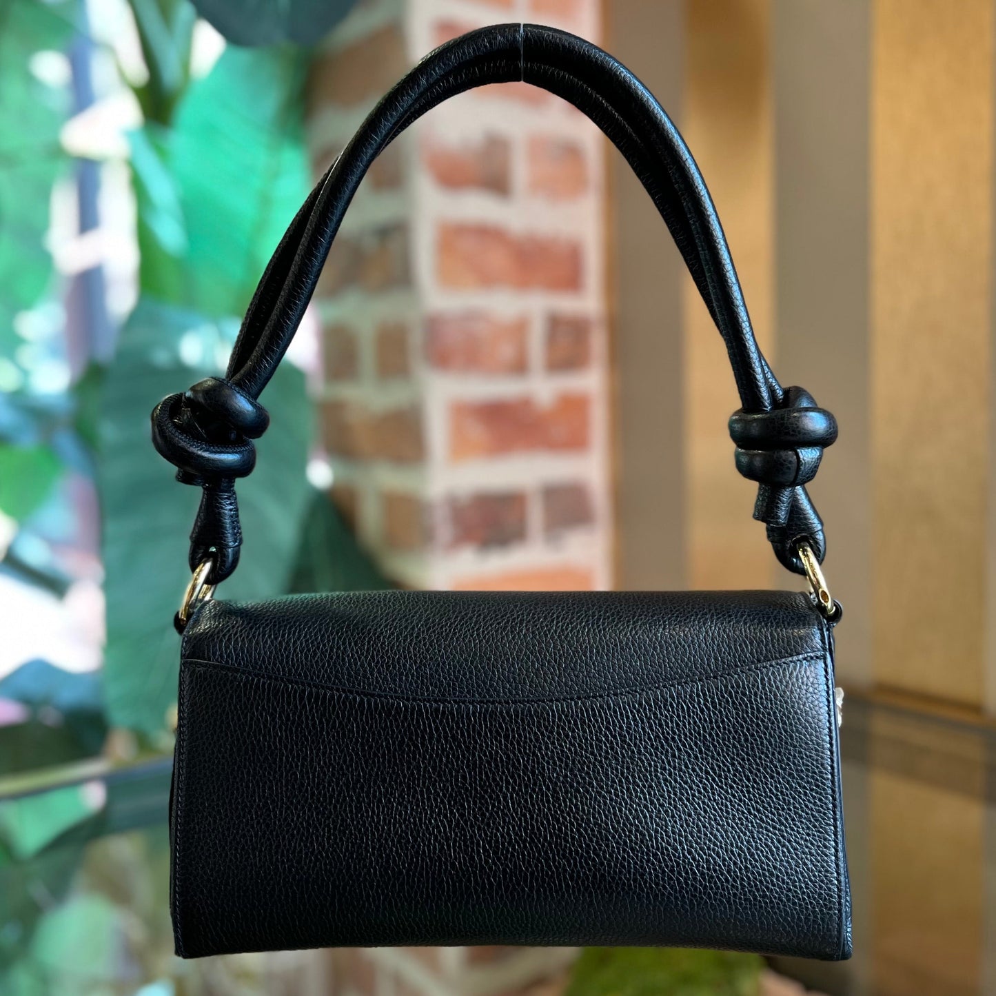 FERRAGAMO Glam Black Gancio Leather Shoulder Bag