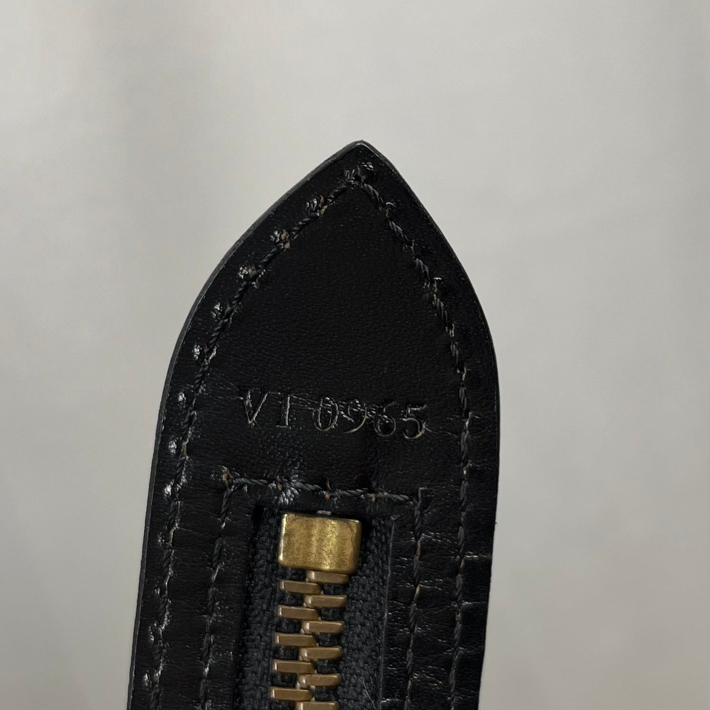 LOUIS VUITTON Saint Jacques PM Epi Black
