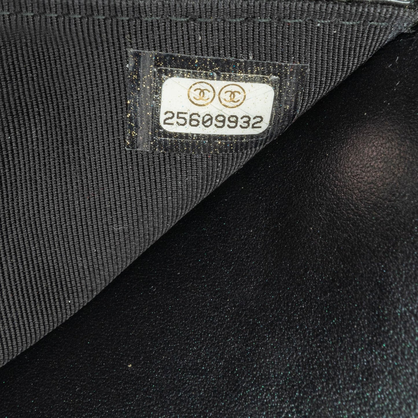 Chanel CC Chevron Quilted Crumpled Calfskin Wallet On Chain (SHG-Ad87DZ)