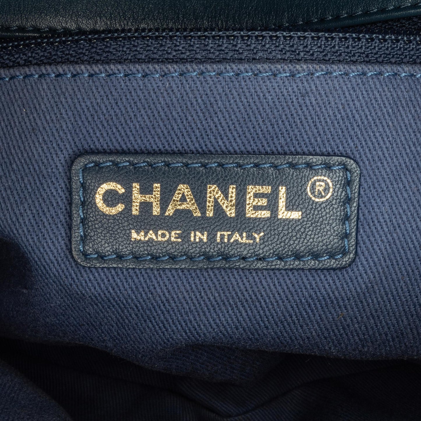 Chanel CC Quilted Calfskin Ombre Flap (SHG-mJHtHE)