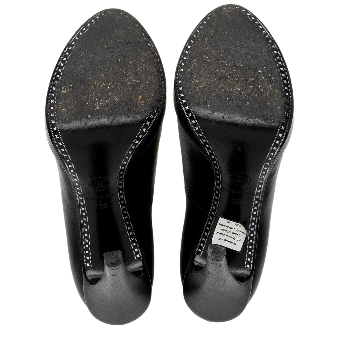 Chanel Calfskin CC Metallic Cap Toe Platform Pumps - Size 8 / 38 (SHF-v5Mlv1)