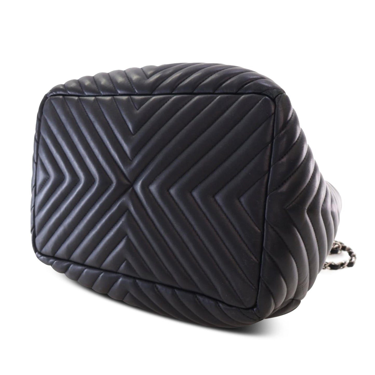 Chanel Chevron Calfskin Urban Spirit Bucket Bag (SHG-Fev4j8)