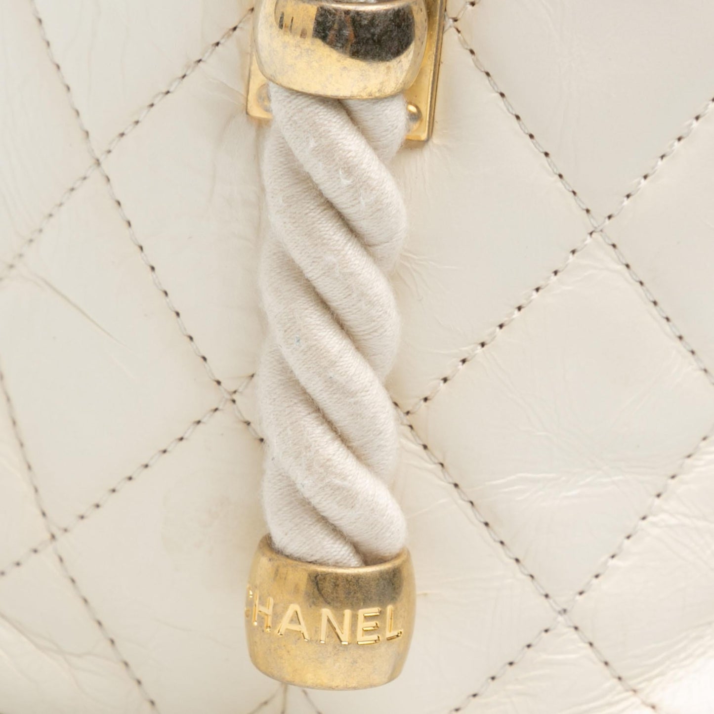 Chanel Crumpled Calfskin En Vogue Rope Satchel (SHG-YyDuG5)