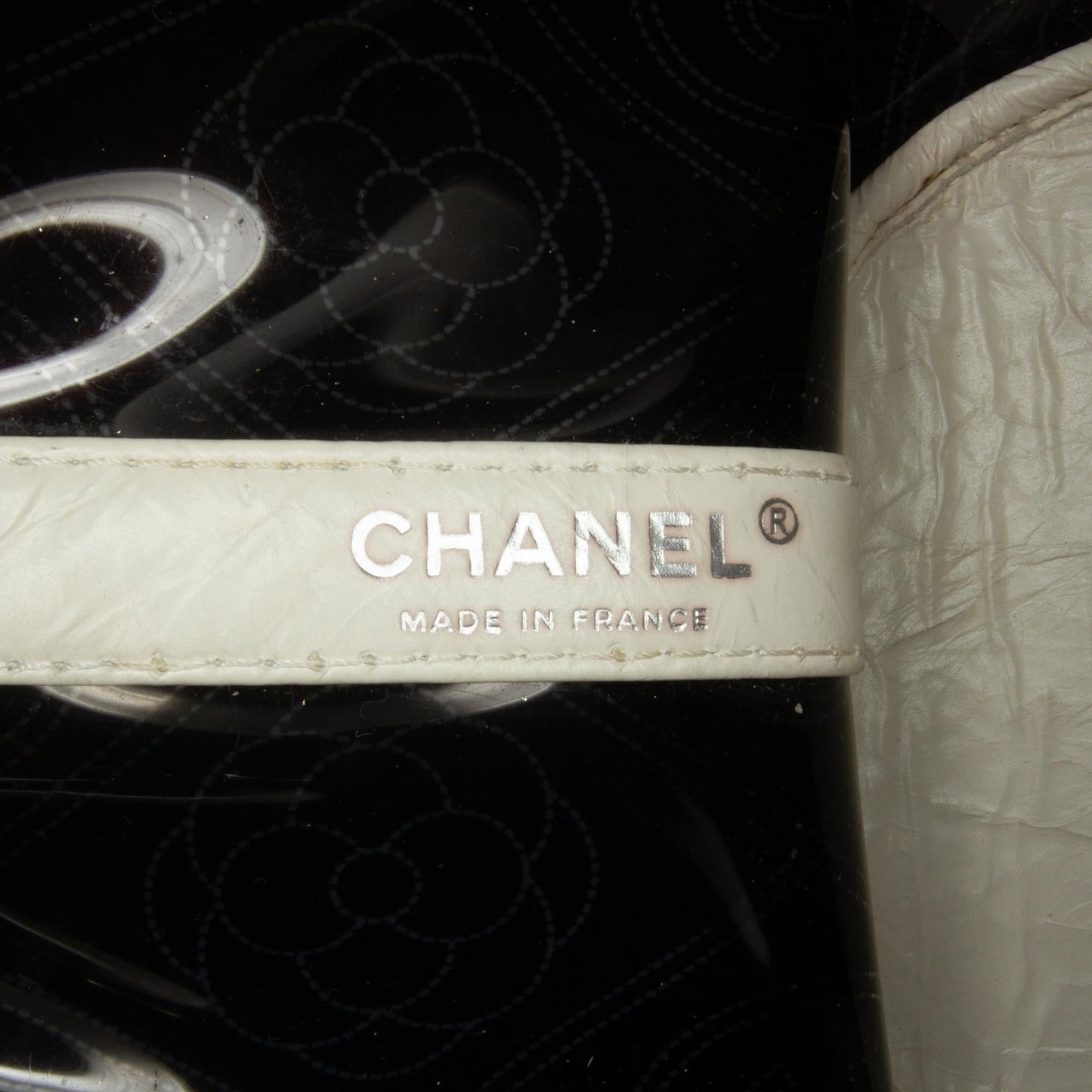 Chanel Crumpled Calfskin PVC Camellia Bucket (SHG-gZFHoM)