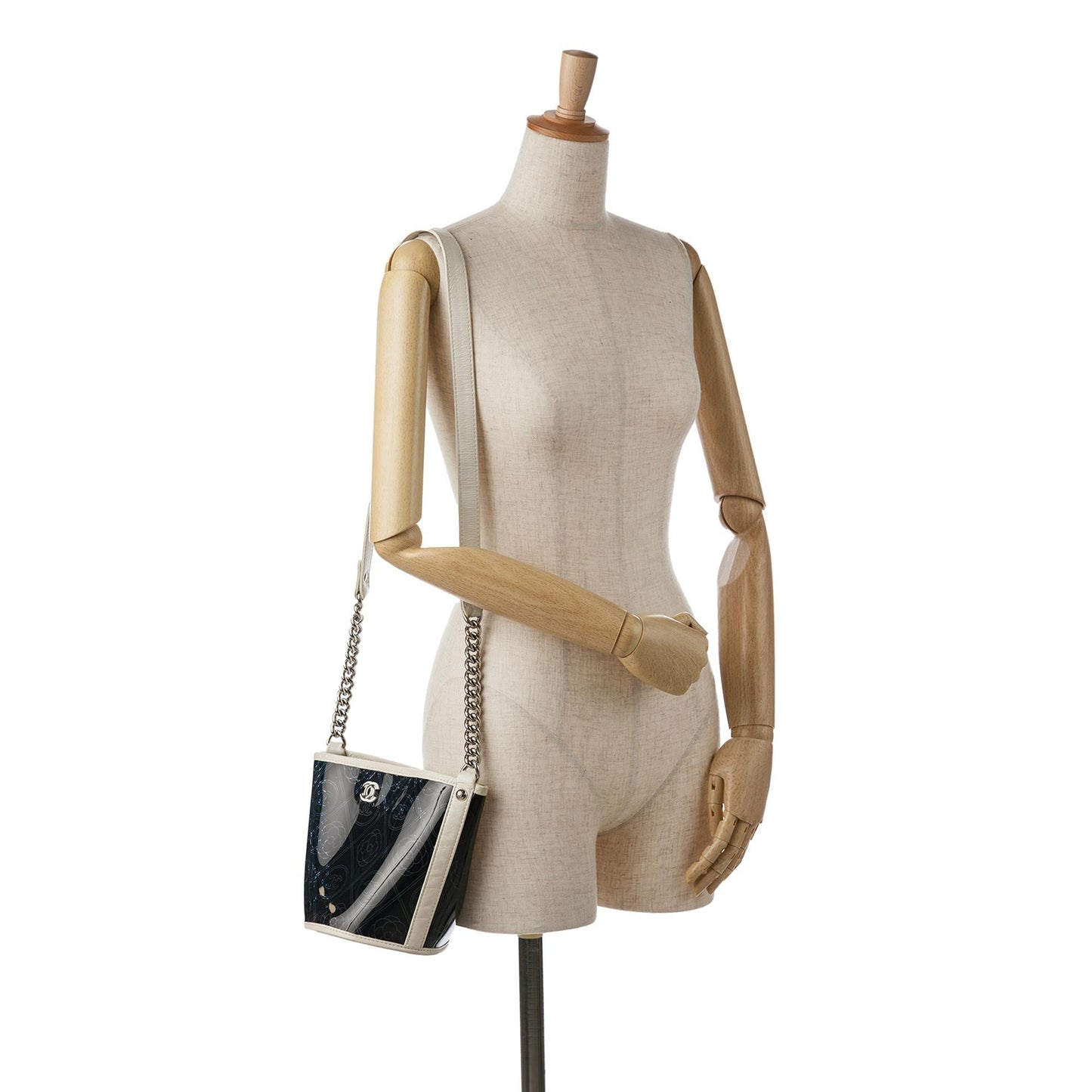 Chanel Crumpled Calfskin PVC Camellia Bucket (SHG-Z2KcYy)