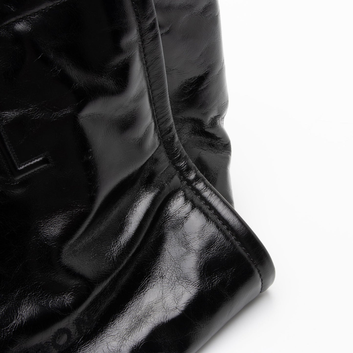 Chanel Glazed Calfskin Deauville Medium Tote (SHF-7Lzvto)
