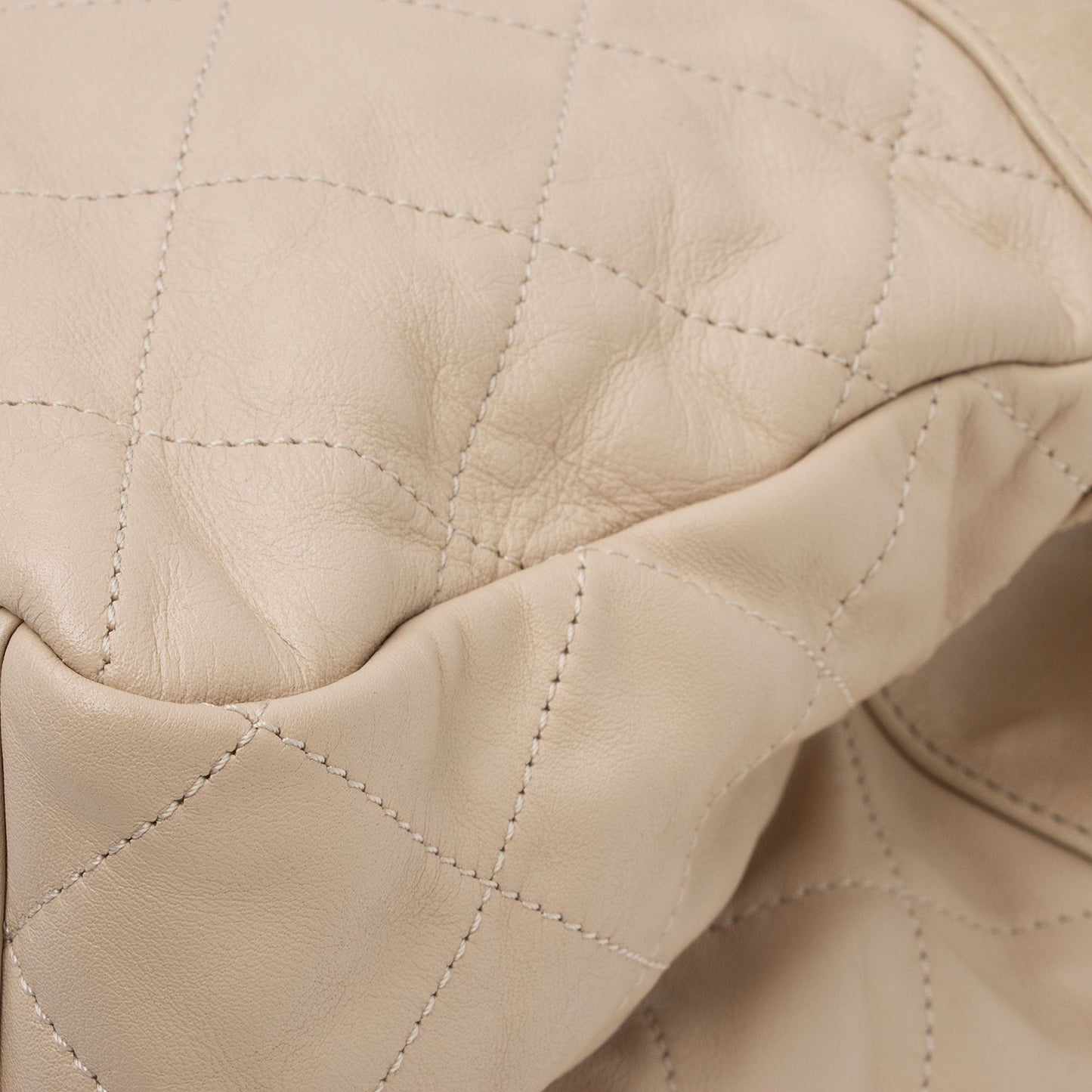 Chanel Glazed Calfskin In the Mix Small Tote (SHF-IzIEIo)
