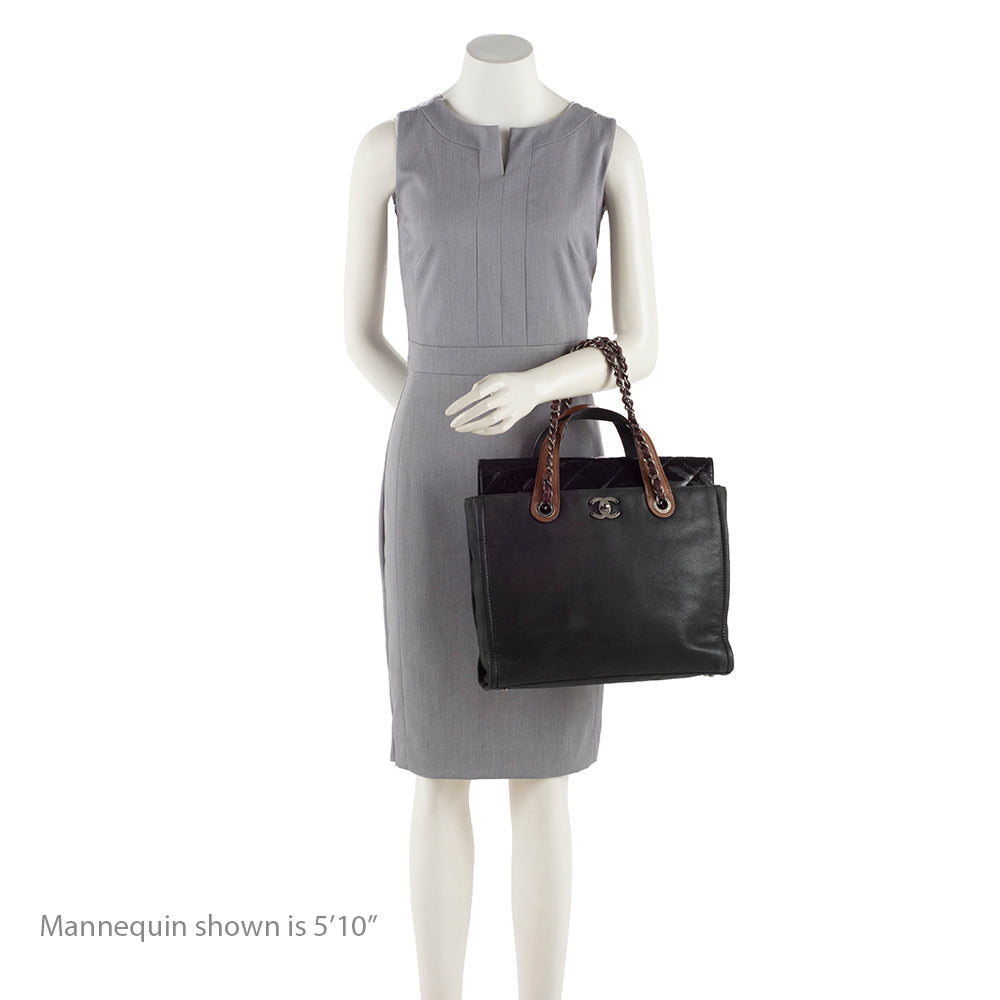 Chanel Glazed Calfskin Portobello Large Tote (SHF-16426)